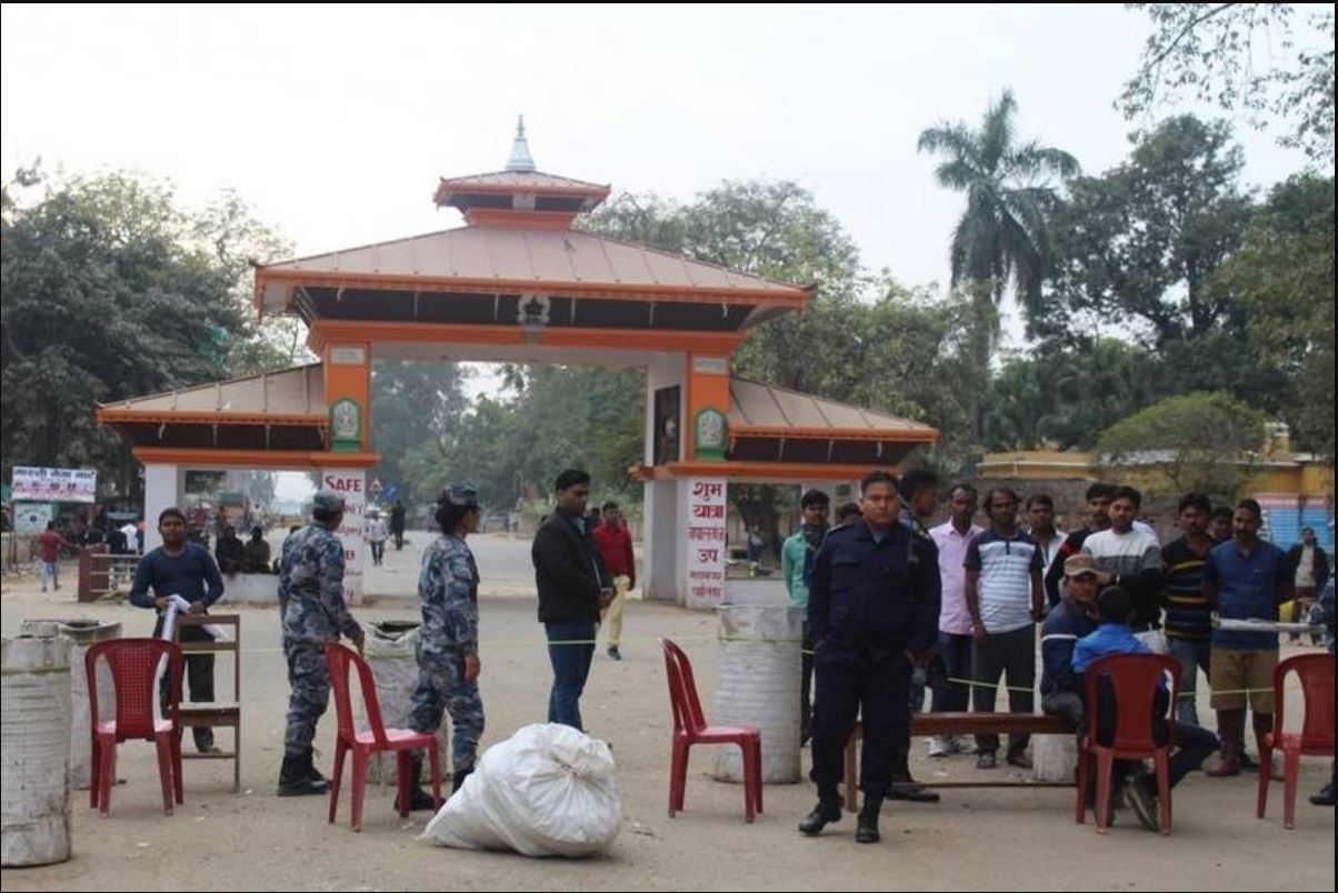 बिहार विधानसभा चुनावको तयारी : पर्सा नाकामा यातायात रोक