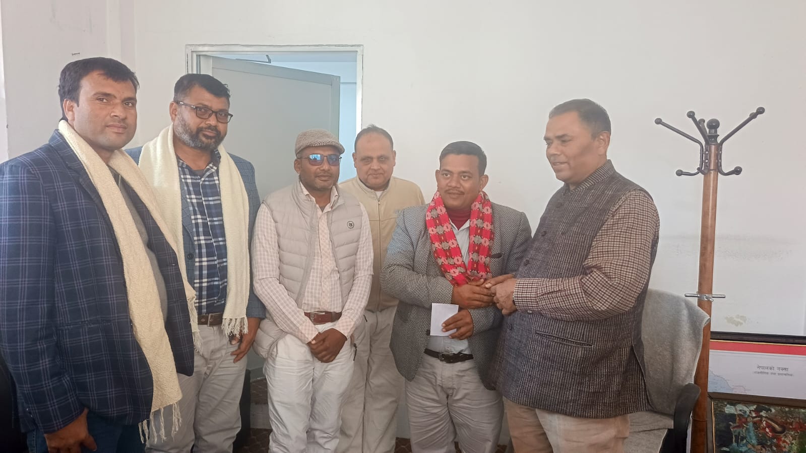 जनमत पार्टीका मधेश प्रदेशका वरिष्ठ उपाध्यक्ष भरत चौधरी जनता समाजवादी पार्टी, नेपालमा प्रवेश